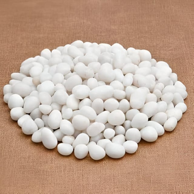Small White Polished Pebbles 10–20 mm 950g – Ideal for Pots, Vases & Garden Decoration